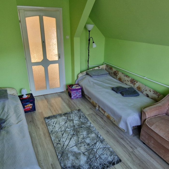 Közepes Hálószoba